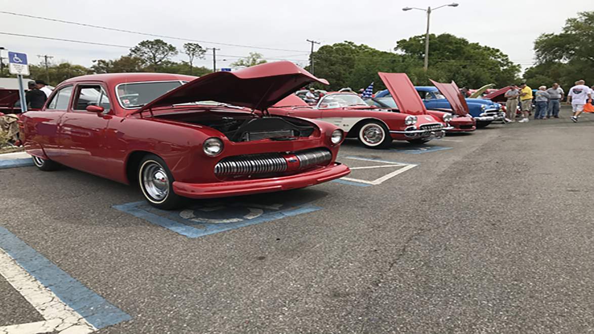 Bell Tower Open Car & Truck Show in Fort Myers Traum Urlaub Florida