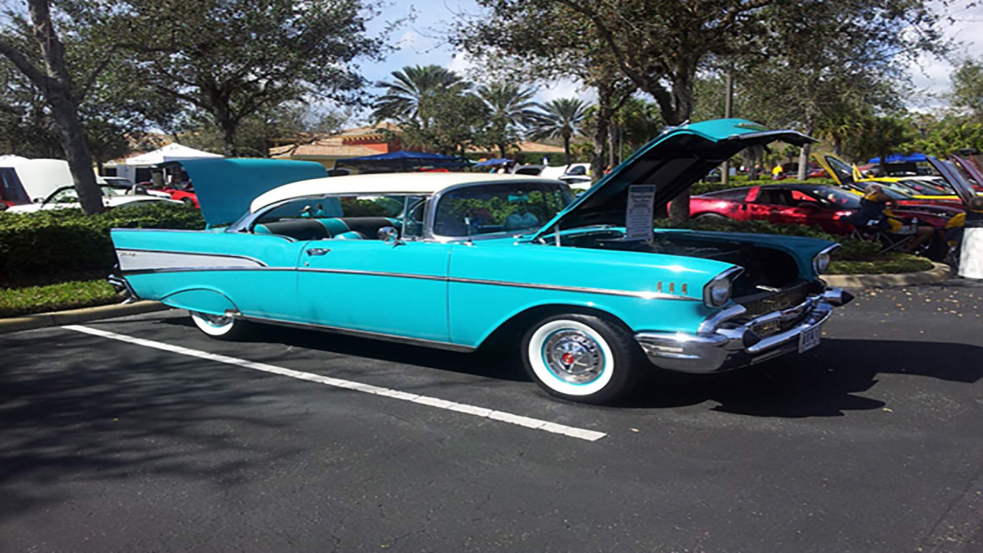 Bell Tower Open Car & Truck Show in Fort Myers Traum Urlaub Florida